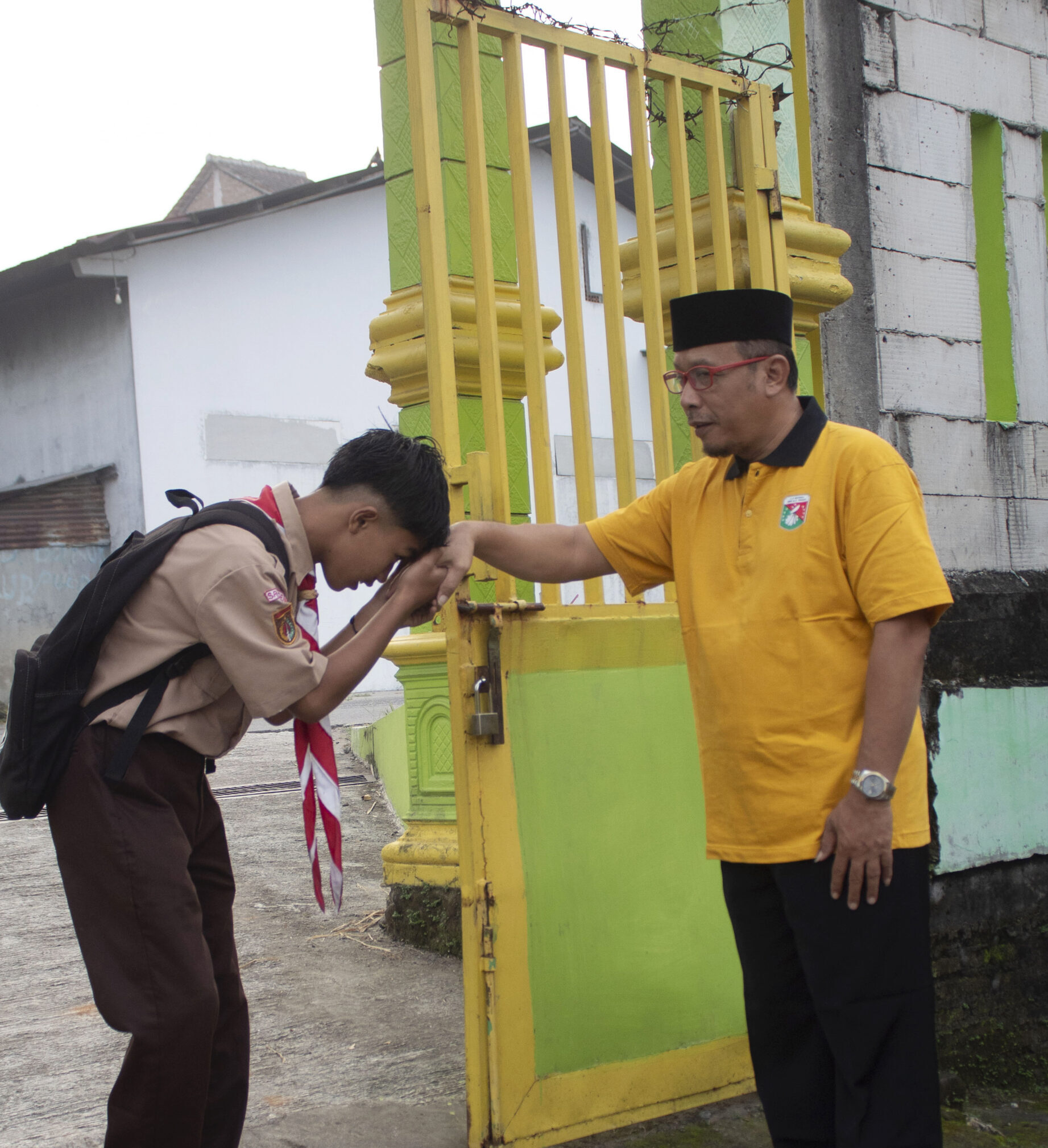 Menjaga Tradisi, Mengukir Prestasi: Potret Hangat Budaya Salim di SMK NU Tanon
